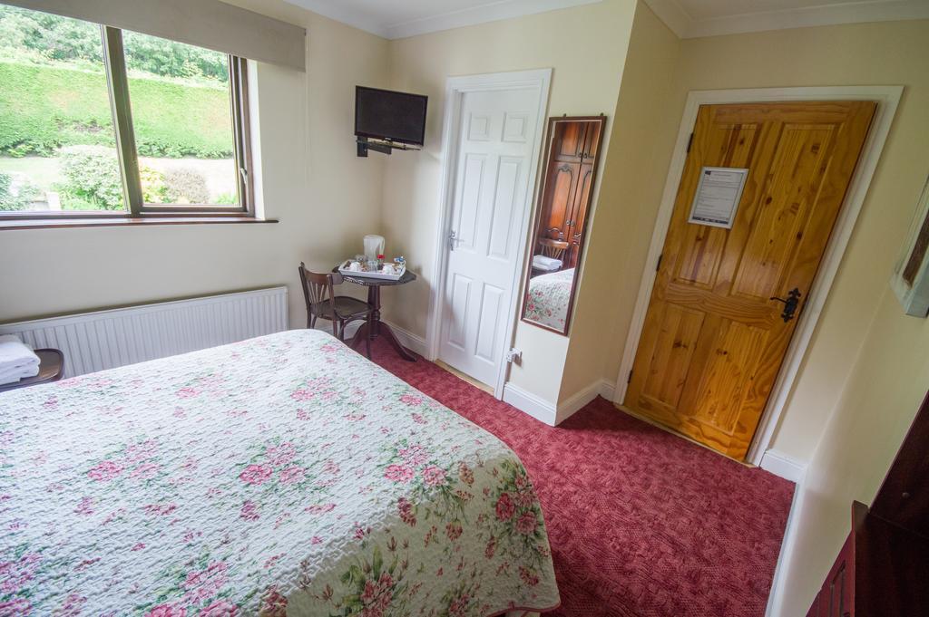 Oaklands Bed And Breakfast Letterkenny Exterior foto